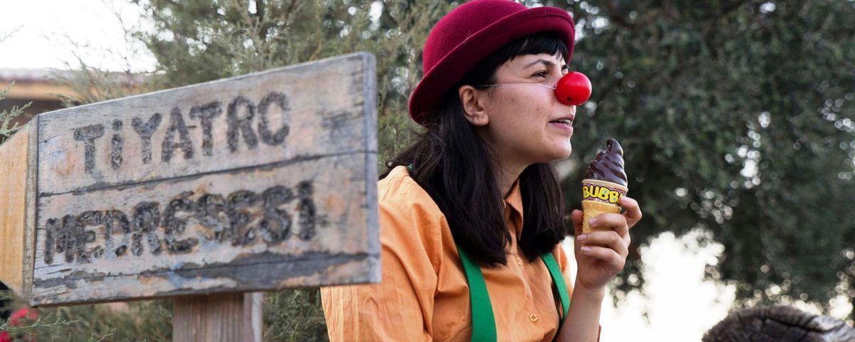 Şiirsel Komedi: Bir Clown Araştırması EK SINIF