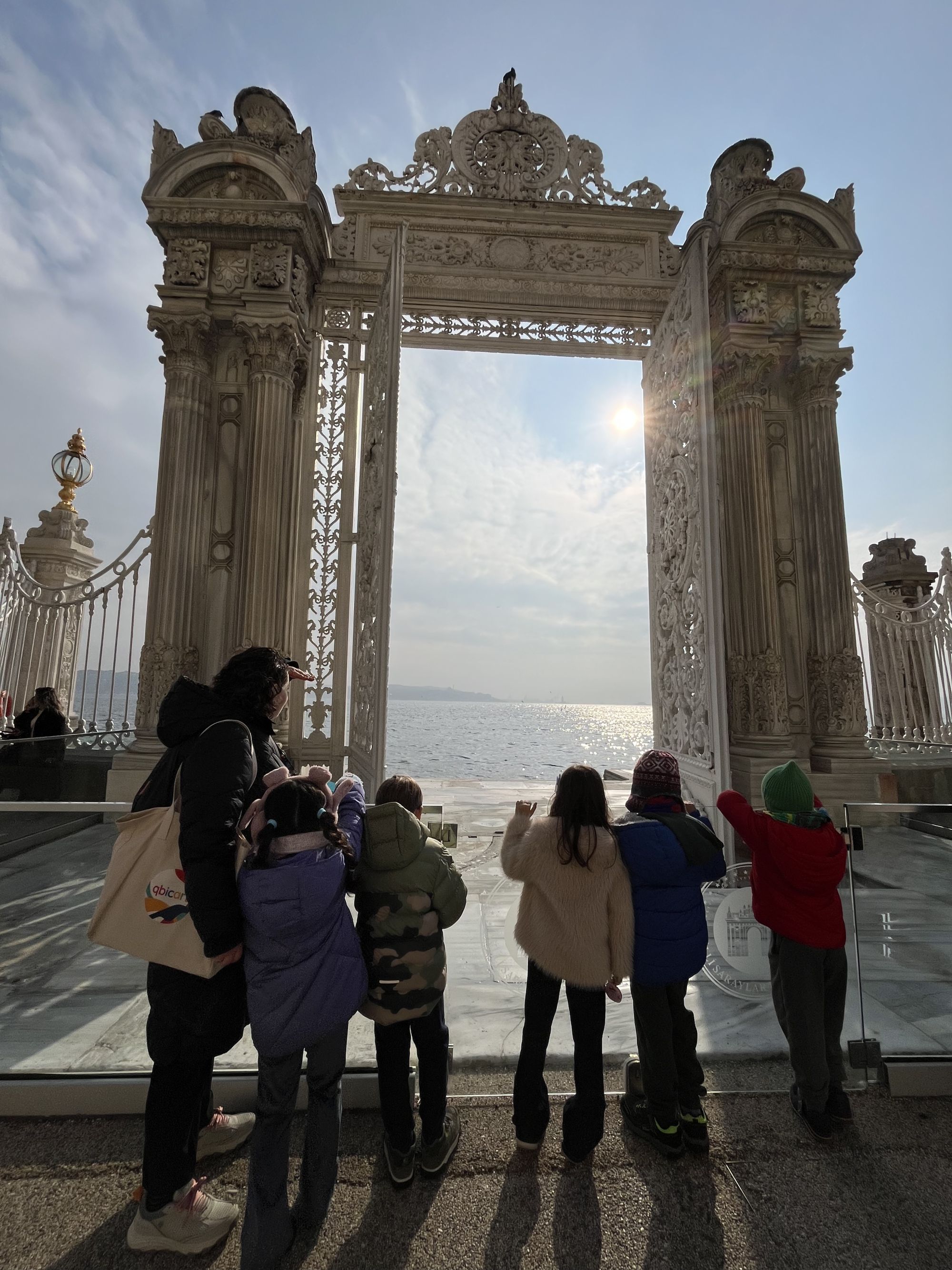 Dolmabahçe Sarayında bir Pazar (Qbicart Originals)