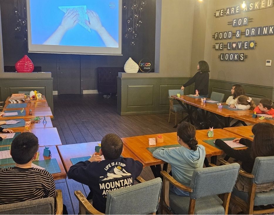 Katlanan Fikirler: Origamiyle Keşfet ve Üret fotoğraf 12